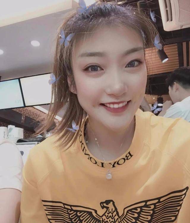 制片人尼拉结;潘迪透露：;印度最大的问题就是30%左右的家庭没有厕所，这种情况在农村尤其严重